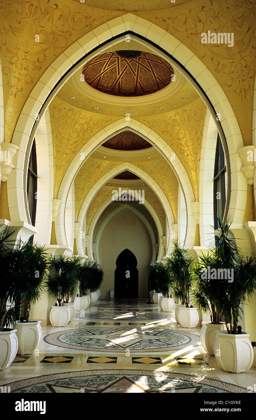 United Arab Emirates Dubai Jumeirah Beach One And Only Royal Mirage Hotel Luxuruy Hotel Stock Photo Alamy