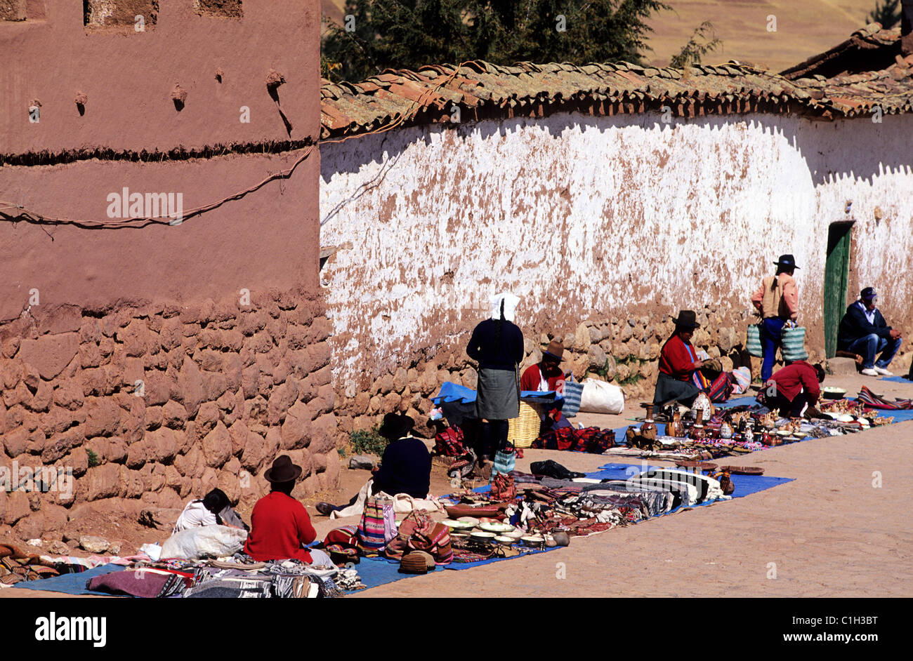 Peru, Cuzco Department, the sacred valley, the market of Chinchero Stock Photo