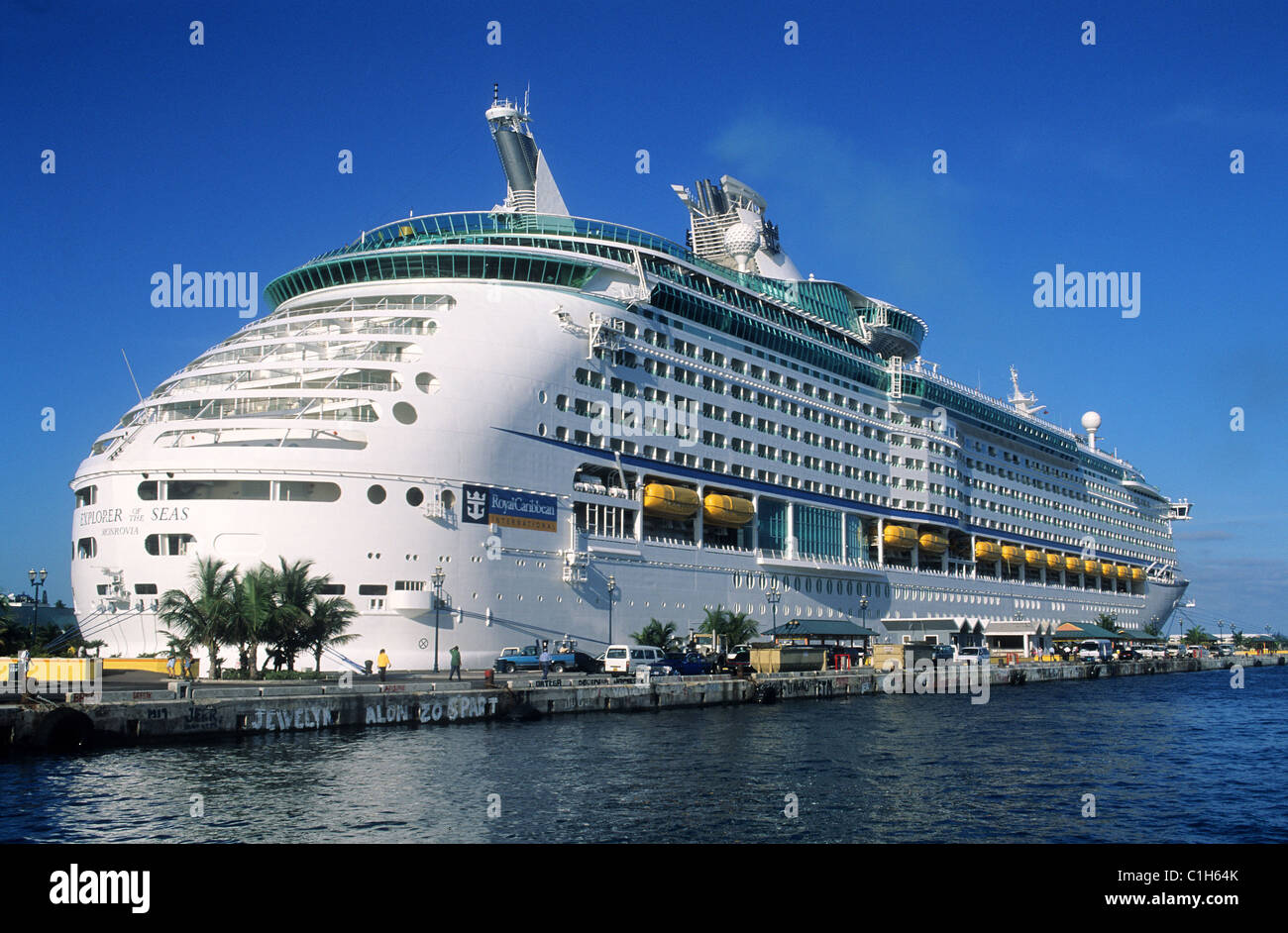Bahamas, Nassau, harbor, cruise boat Explorer of the Seas, company