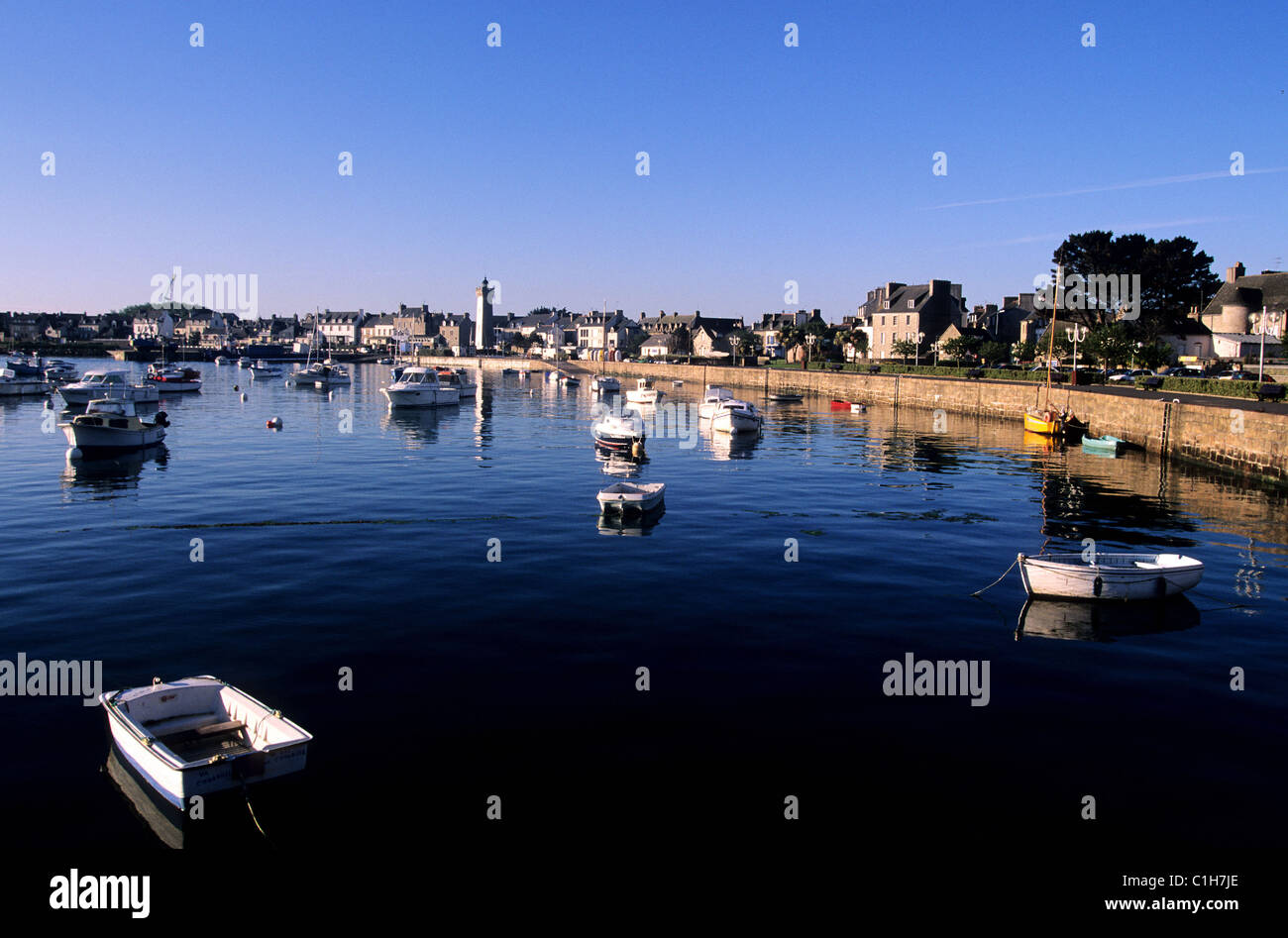 France Finistere Morlaix Bay Roscoff Harbour Stock Photo Alamy france-finistere-morlaix-bay-roscoff-harbour-stock-photo-alamy