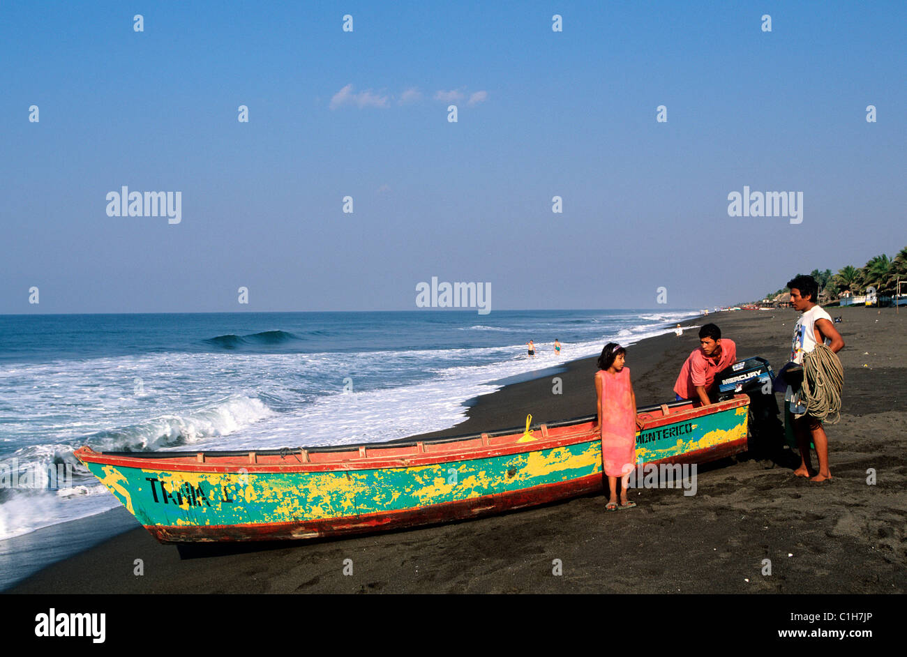 Guatemala, Pacific Coast, Santa Rosa Department, Monterrico village, fishermen on the beach Stock Photo