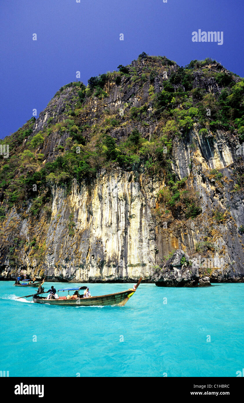 Thailand, Krabi Province, Ko Phi Phi Leh, Maya Bay. Stock Photo