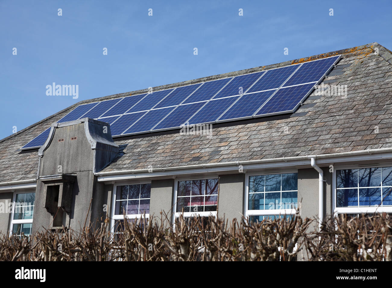 Solar panel house uk hires stock photography and images Alamy