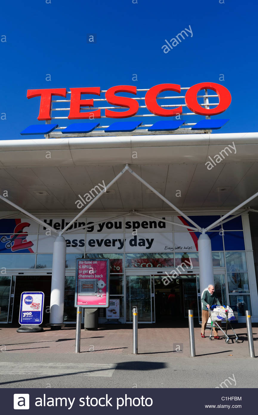 Supermarket Exterior Stock Photos & Supermarket Exterior Stock Images