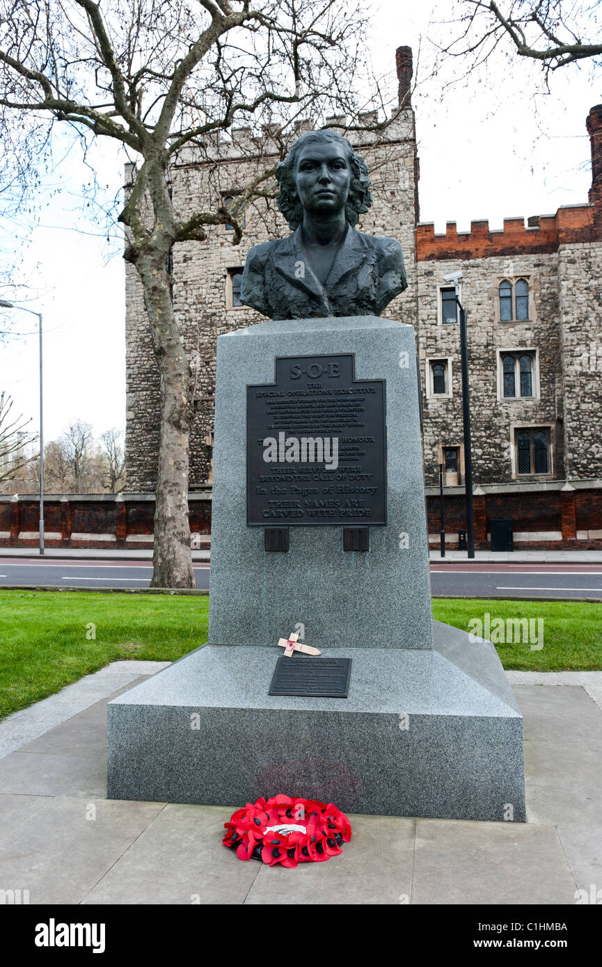 Memorial to the Special Operations Executive, on the Albert Embankment, opposite Lambert Palace. Stock Photo