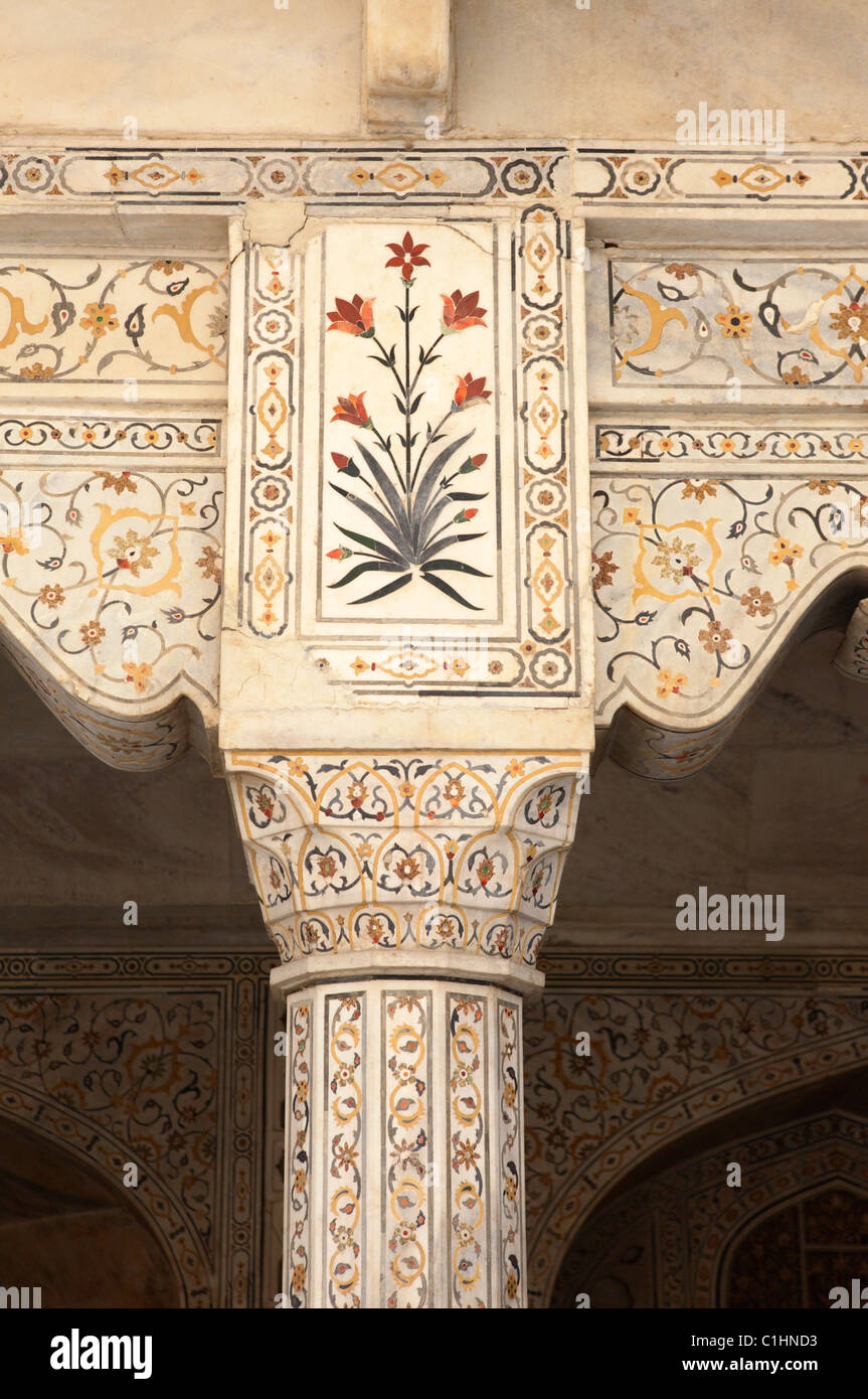 Stone marble column decorated with inlaid stones, Musamman / Muthamman Burj, Red Fort, Agra, I Stock Photo