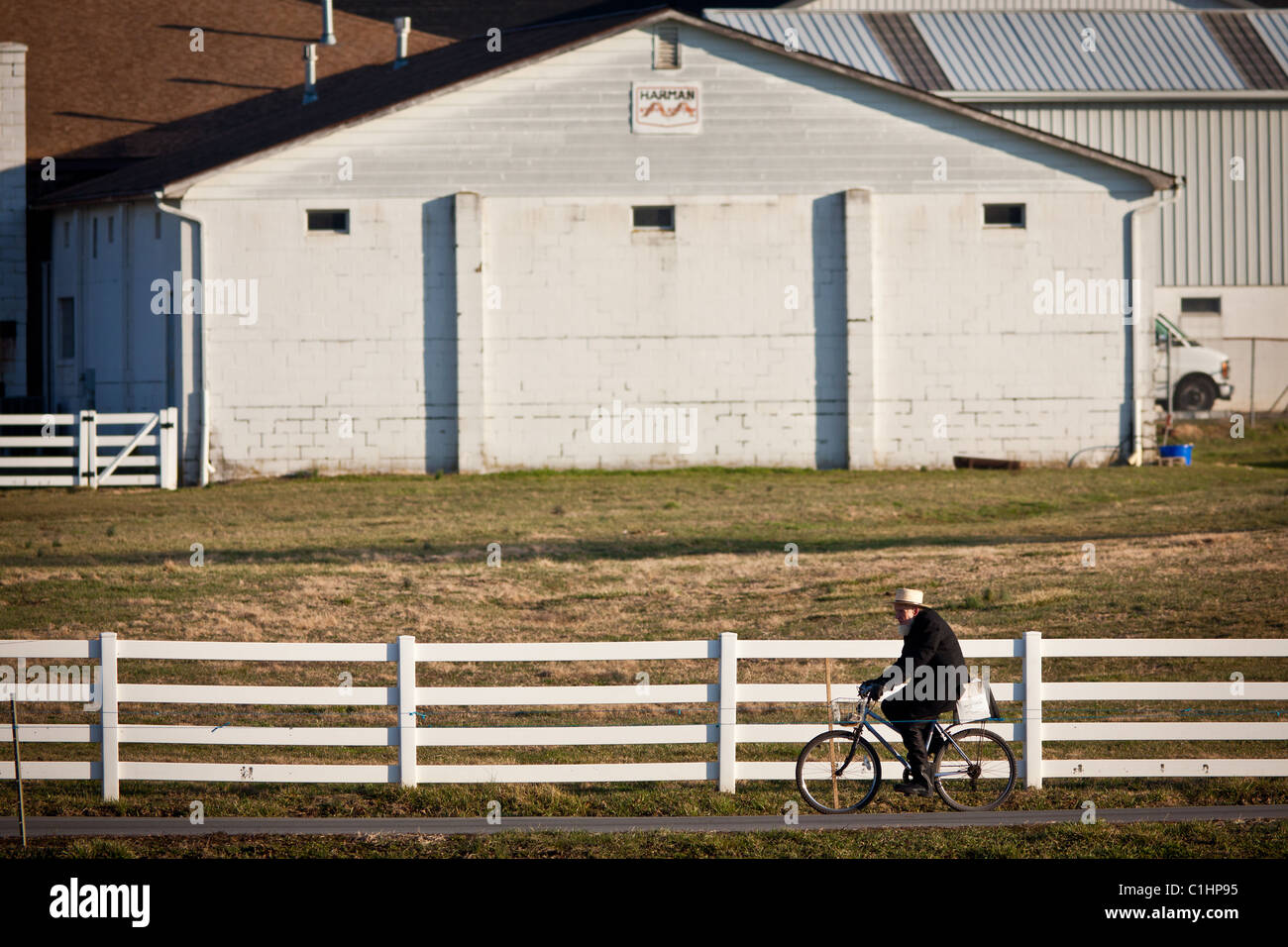 Amish Man Rides A Bicycle In Gordonville Pa Stock Photo 35426081