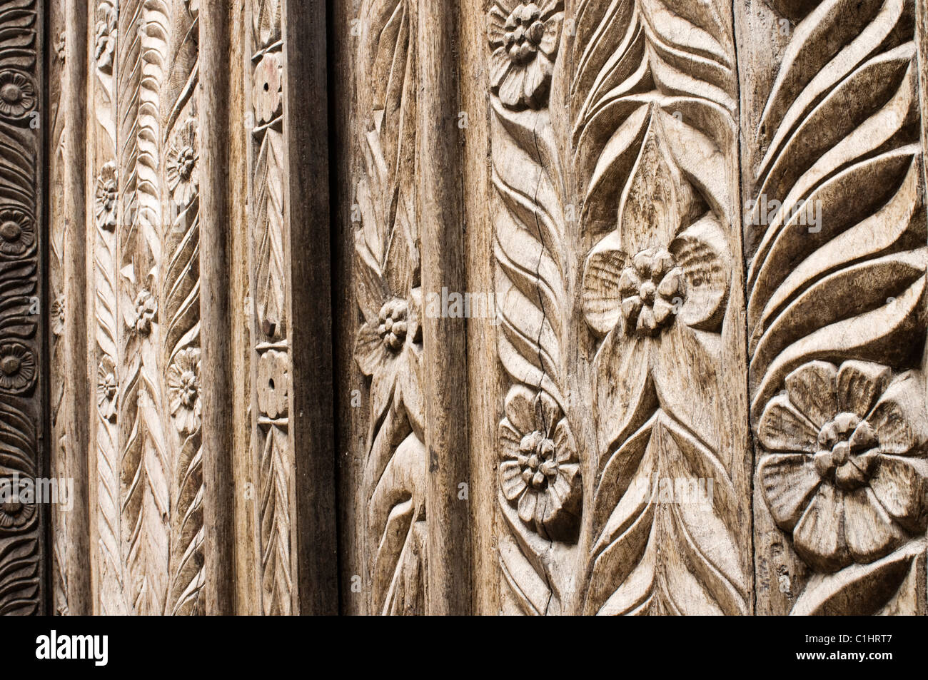Zanzibar wood carving hires stock photography and images Alamy