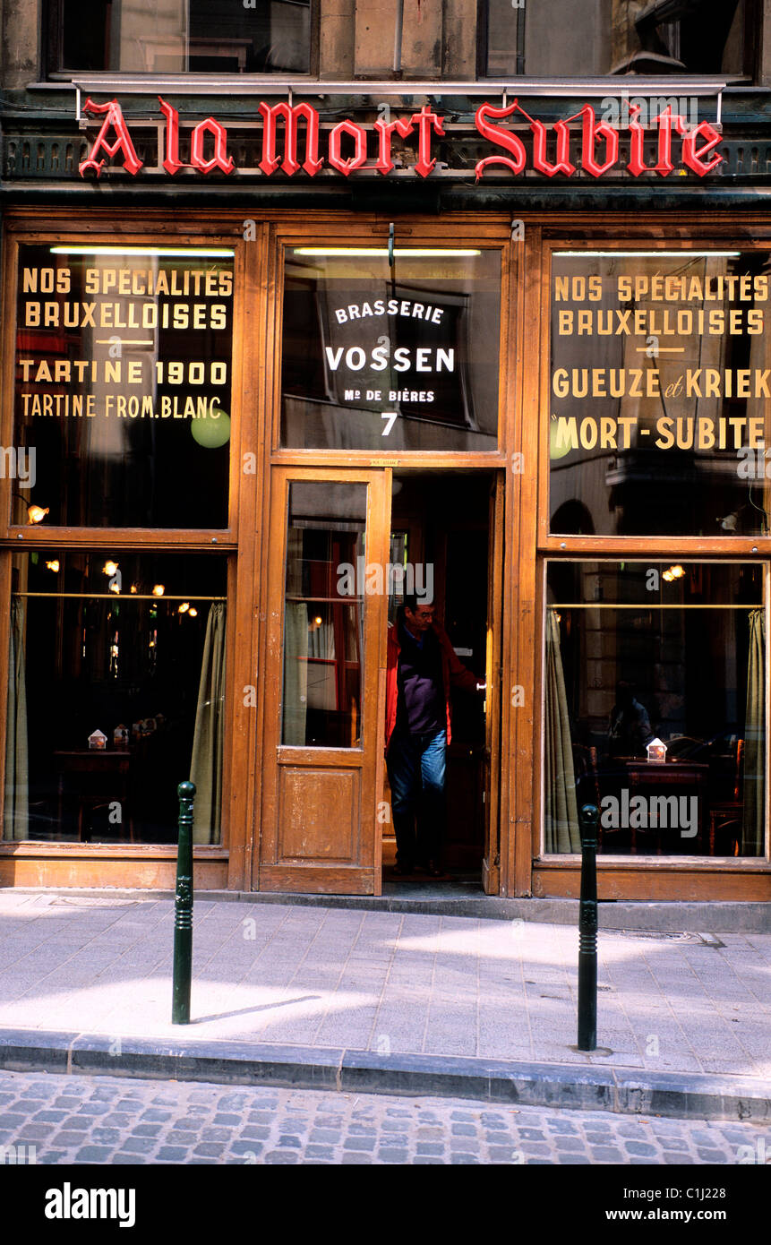 Belgium, Brussels, the famous cafe restaurant A la Mort Subite in the rue de  la Montagne-aux-herbes-potagères Stock Photo - Alamy