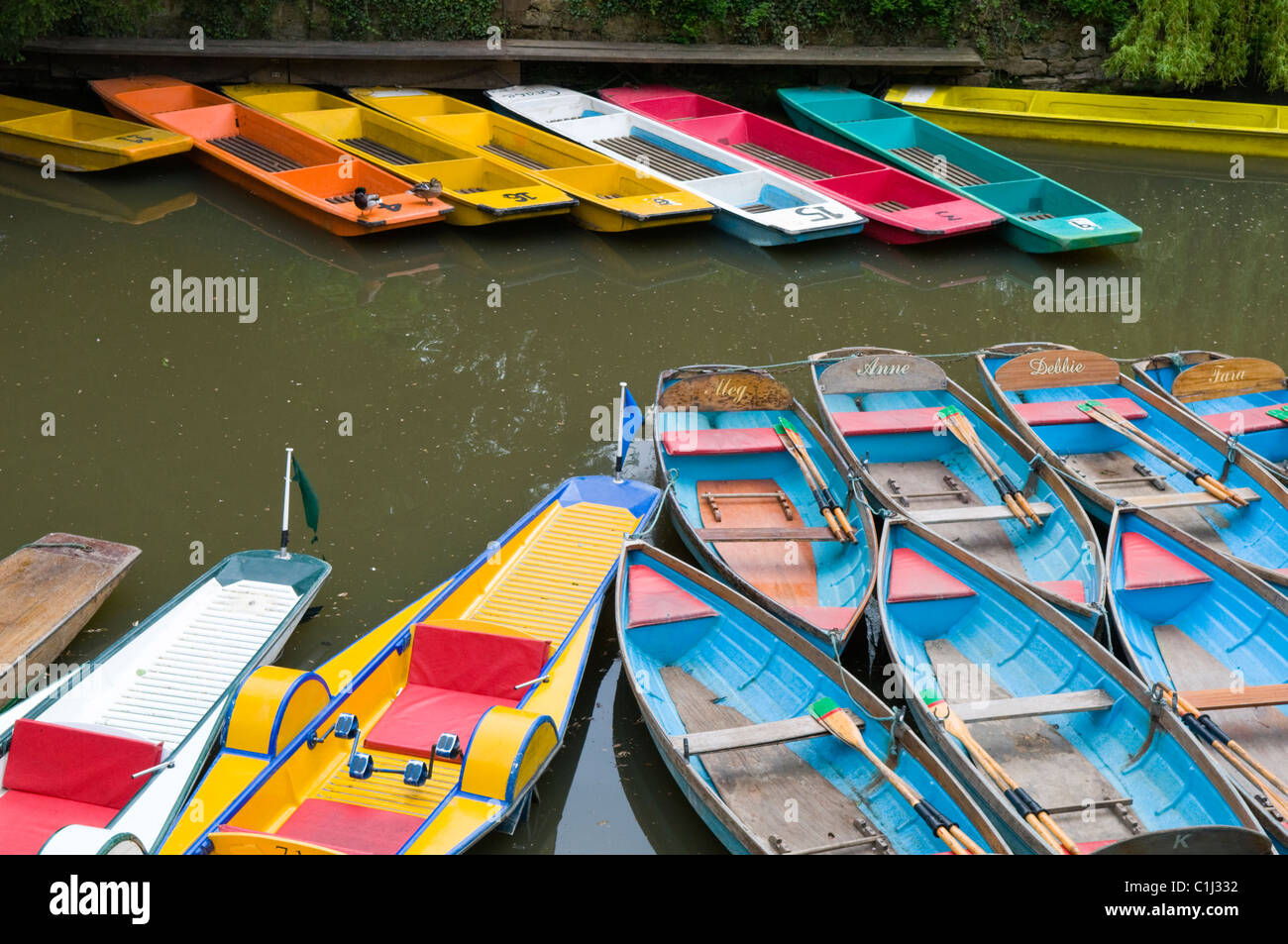 Punts, Rowing and Pedal Boats on the River Thames at Oxford Stock Photo