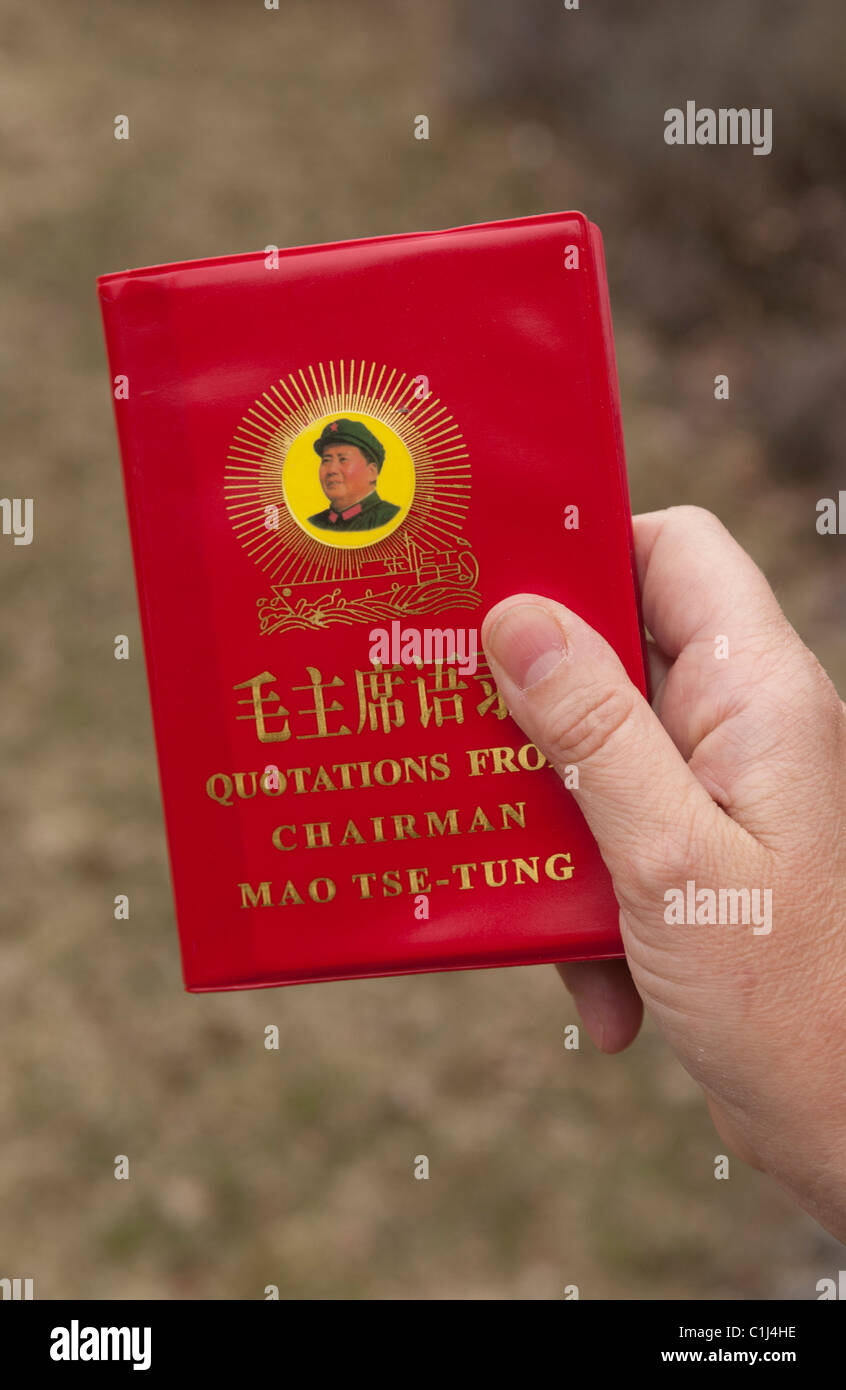 Quotations from Chairman Mao Tse-Tung. "The Little Red Book" . Stock Photo