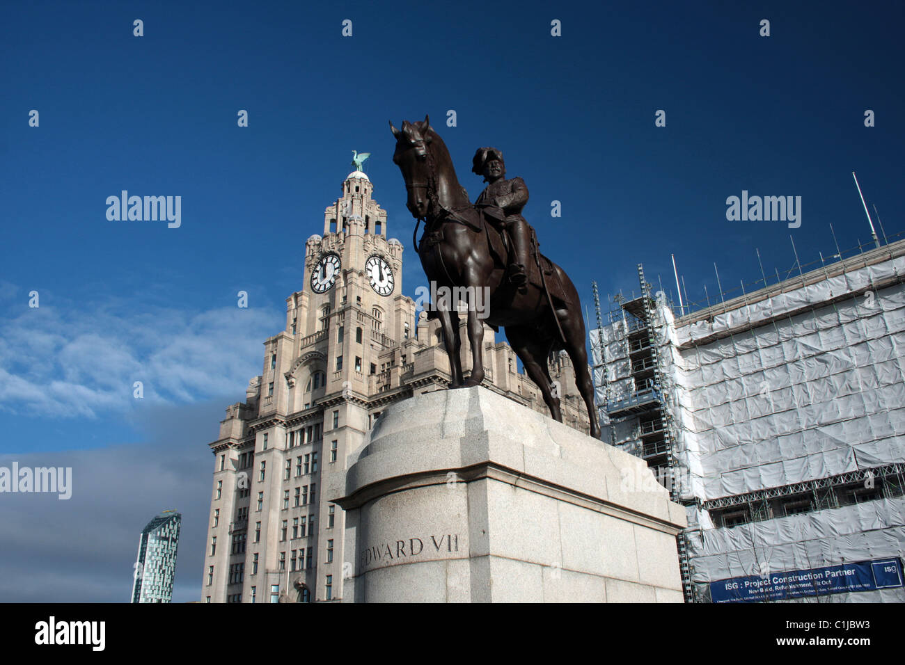 Statue of king edward 7th hi-res stock photography and images - Alamy