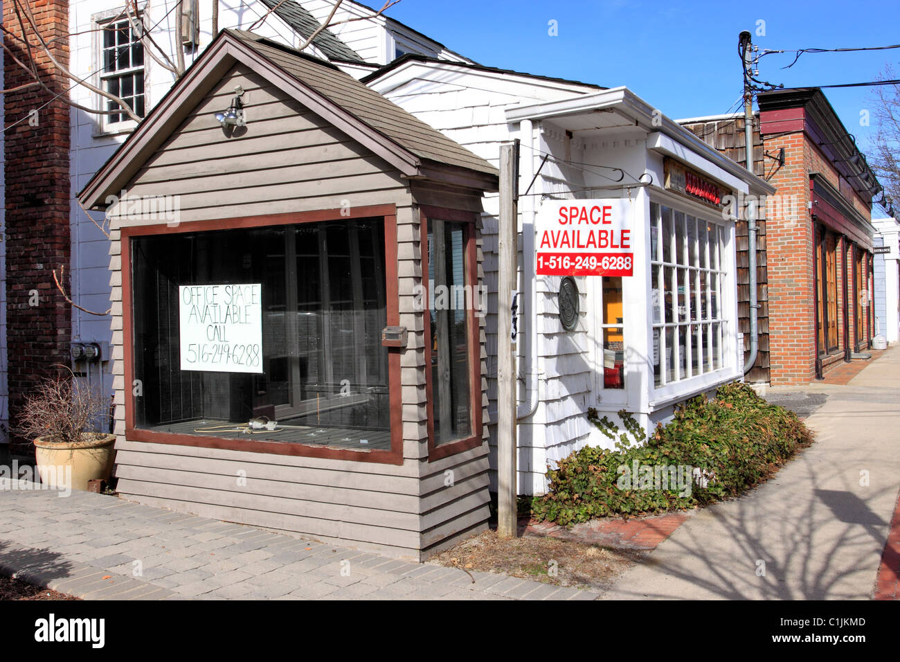 Empty retail space hires stock photography and images Alamy