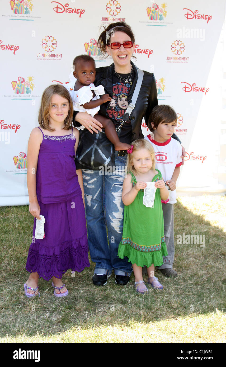 Joely Fisher with her family Elizabeth Glaser Pediatric AIDS Foundation 20th Annual 'A Time For Heroes' Celebrity Carnival held Stock Photo