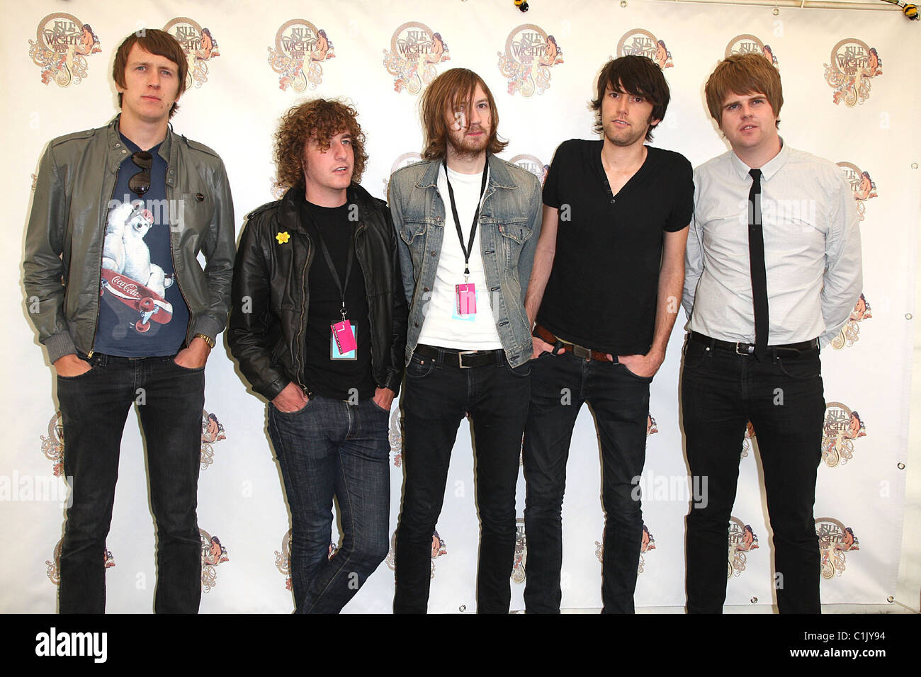 Matt Bowman, Oliver Main, Ryan Wilson, Dave Best, Jimmi Naylor Pigeon Detectives backstage Isle of Wight Music Festival 2009 - Stock Photo