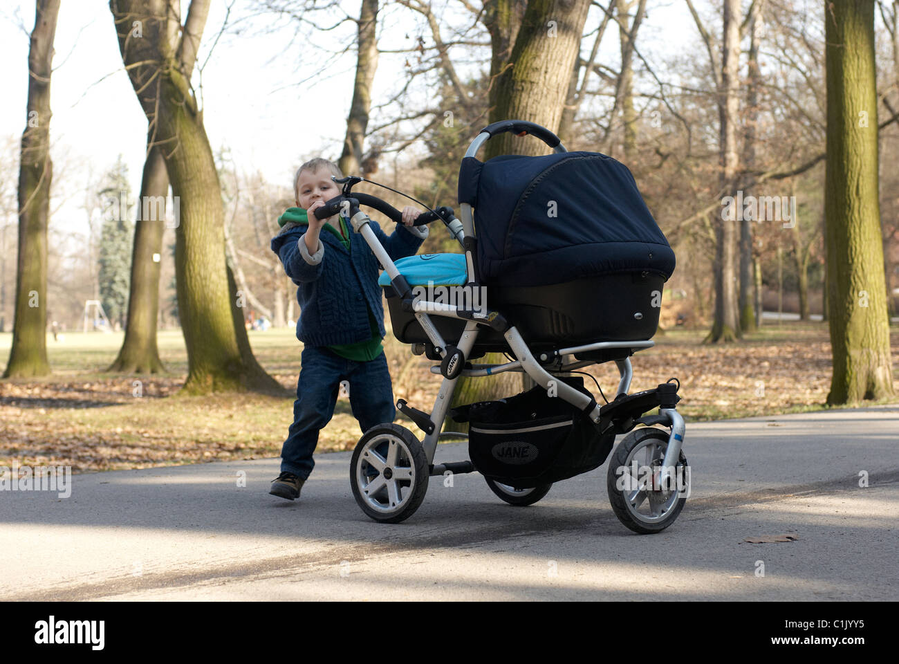 Baby stroller no parent hi-res stock photography and images - Alamy