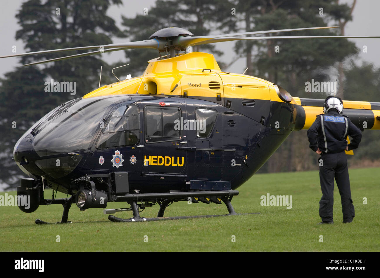 South wales police gwent helicopter hi-res stock photography and images ...