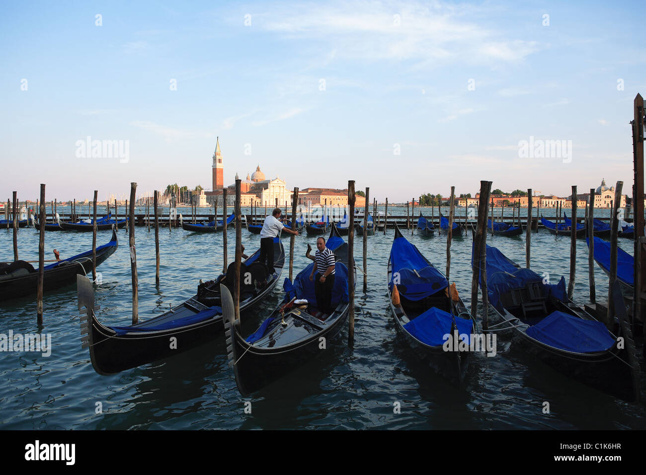 Gondolas san marco venice hi-res stock photography and images - Alamy