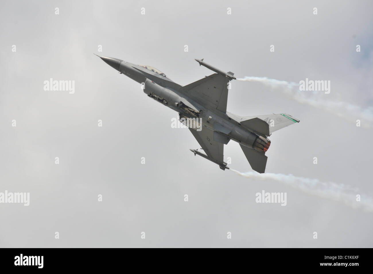 F16 c viper hi-res stock photography and images - Alamy