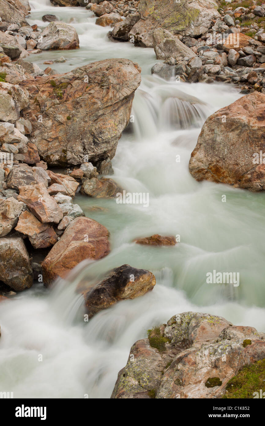 Falling rocks in the river hi-res stock photography and images - Alamy