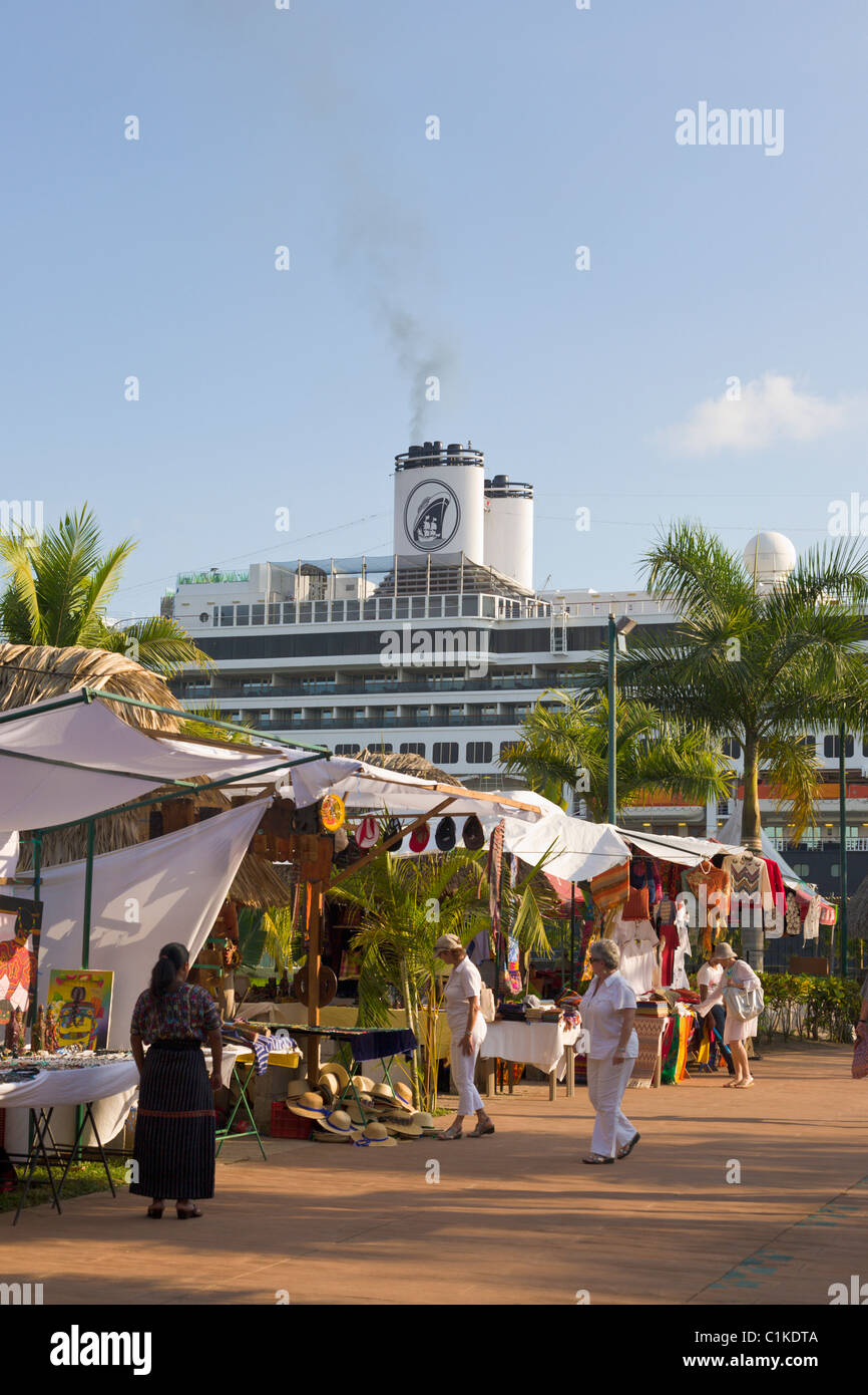 Holland America Cruise Ship High Resolution Stock Photography And Images Alamy