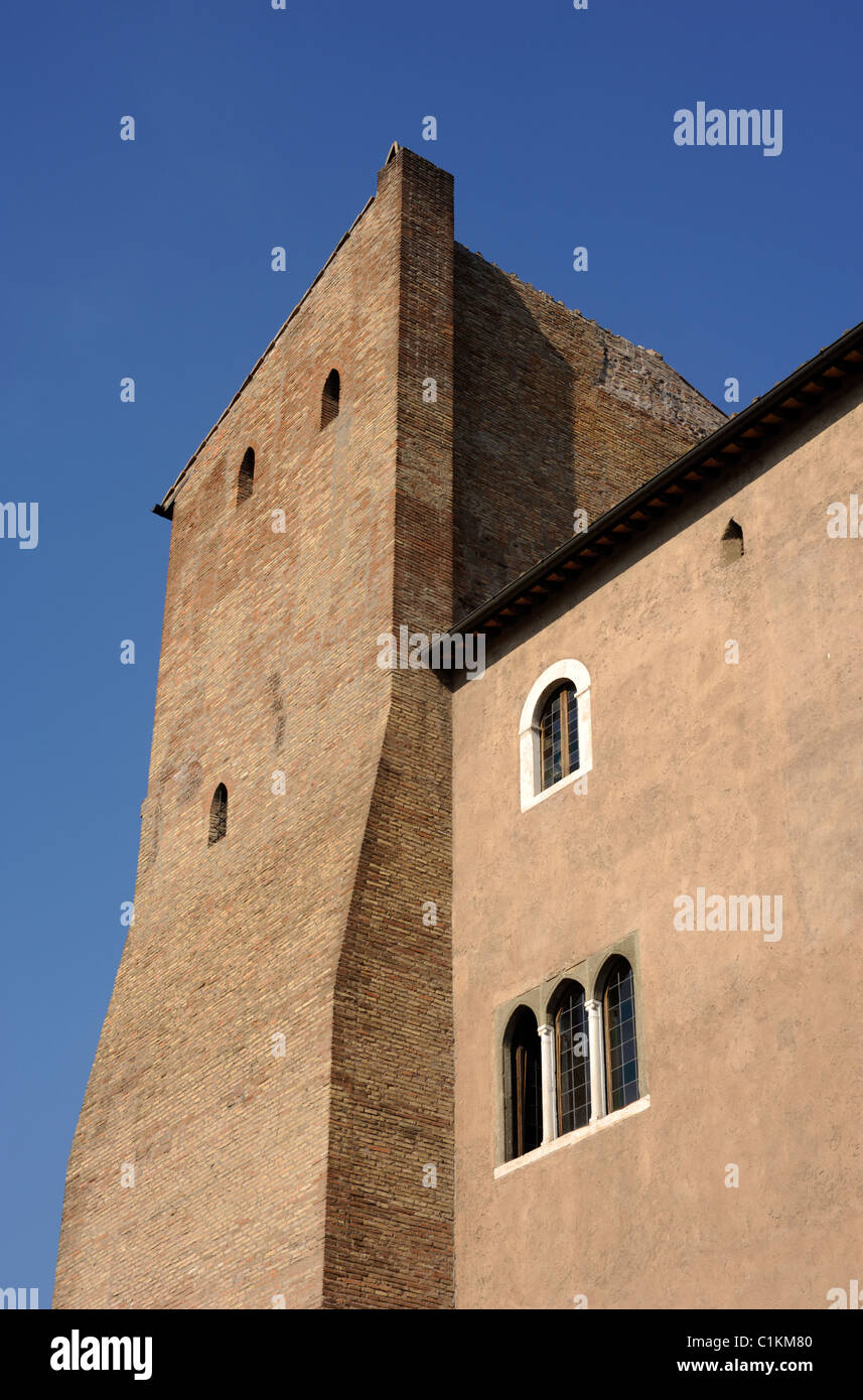 Torre casa medieval hires stock photography and images Alamy