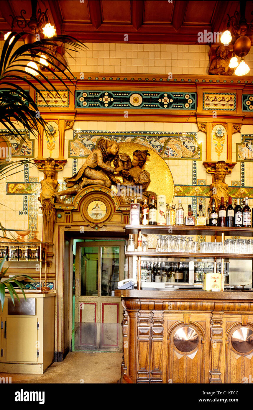 France, Loire Atlantique, Nantes, art nouveau style restaurant la