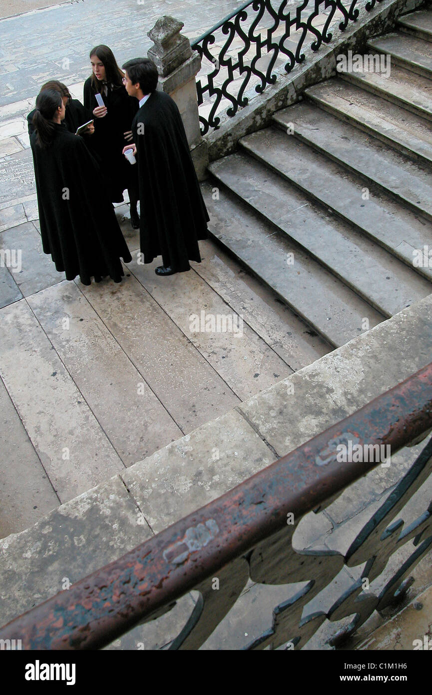 Student with black cape at the university of coimbra hi-res stock  photography and images - Alamy