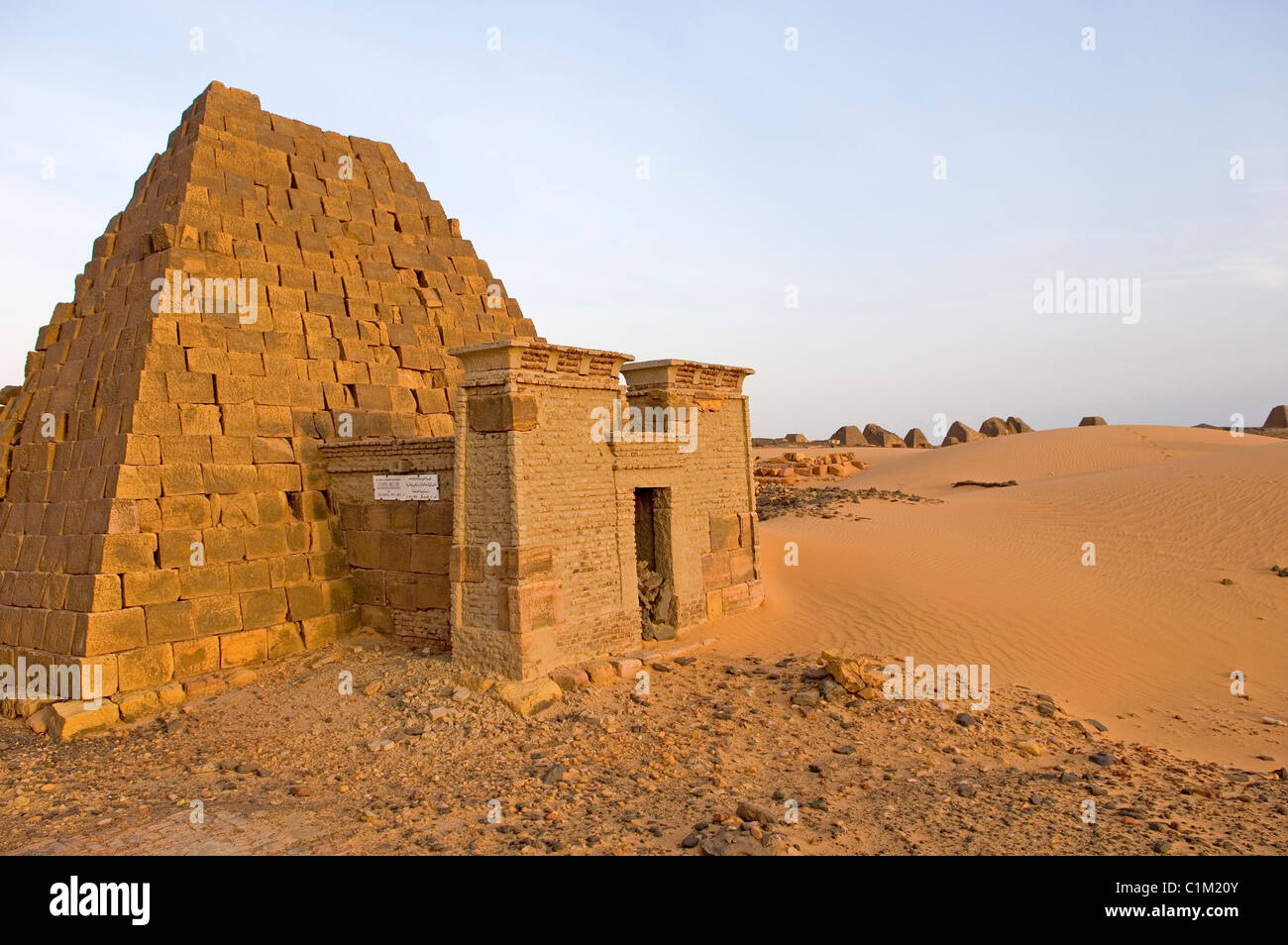 Sudan pyramids Meroe the Kingdom of Meroe existed in 1200 years only to ...