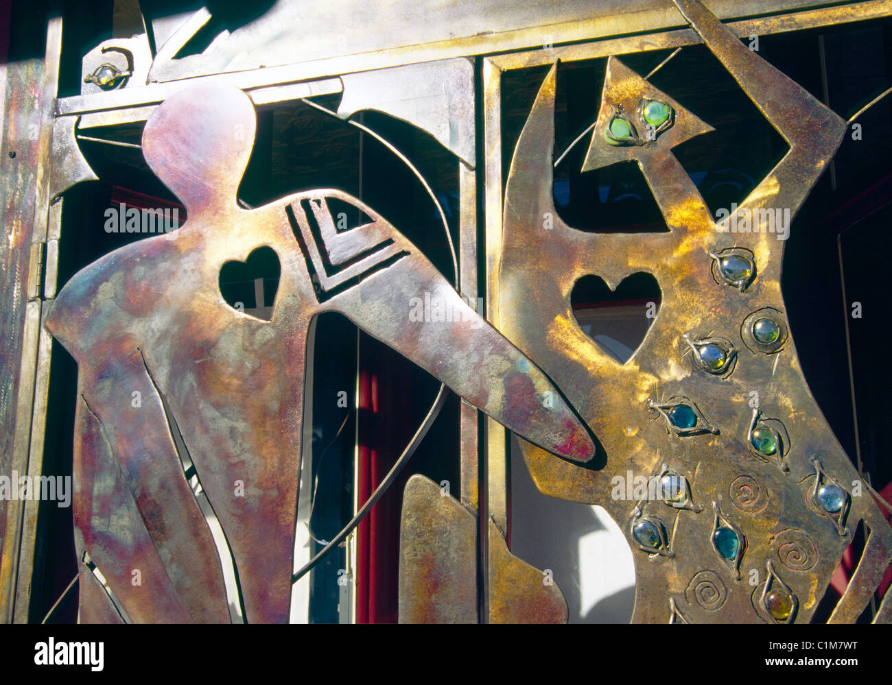 Abstract metal sculpture greets visitors to a downtown art gallery in Mountainair, New Mexico. Stock Photo