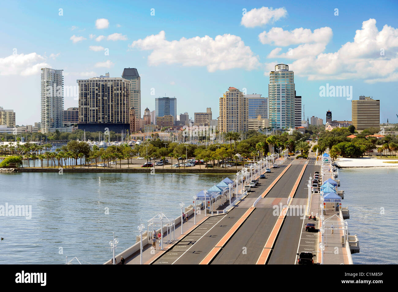 Downtown st petersburg florida skyline hi-res stock photography and images  - Alamy