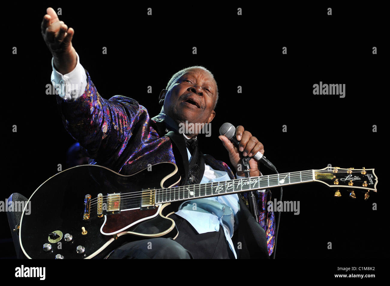 B.B. King performing at Wembley arena London, England - 28.06.09 Stock ...