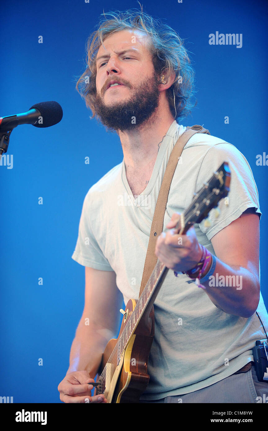 Bon iver justin vernon hi-res stock photography and images - Alamy