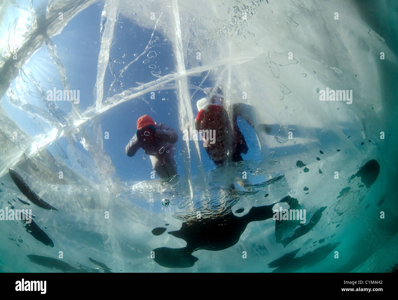 Yuzsiz yalangoch qizlarning uy qurilishi fotosuratlari