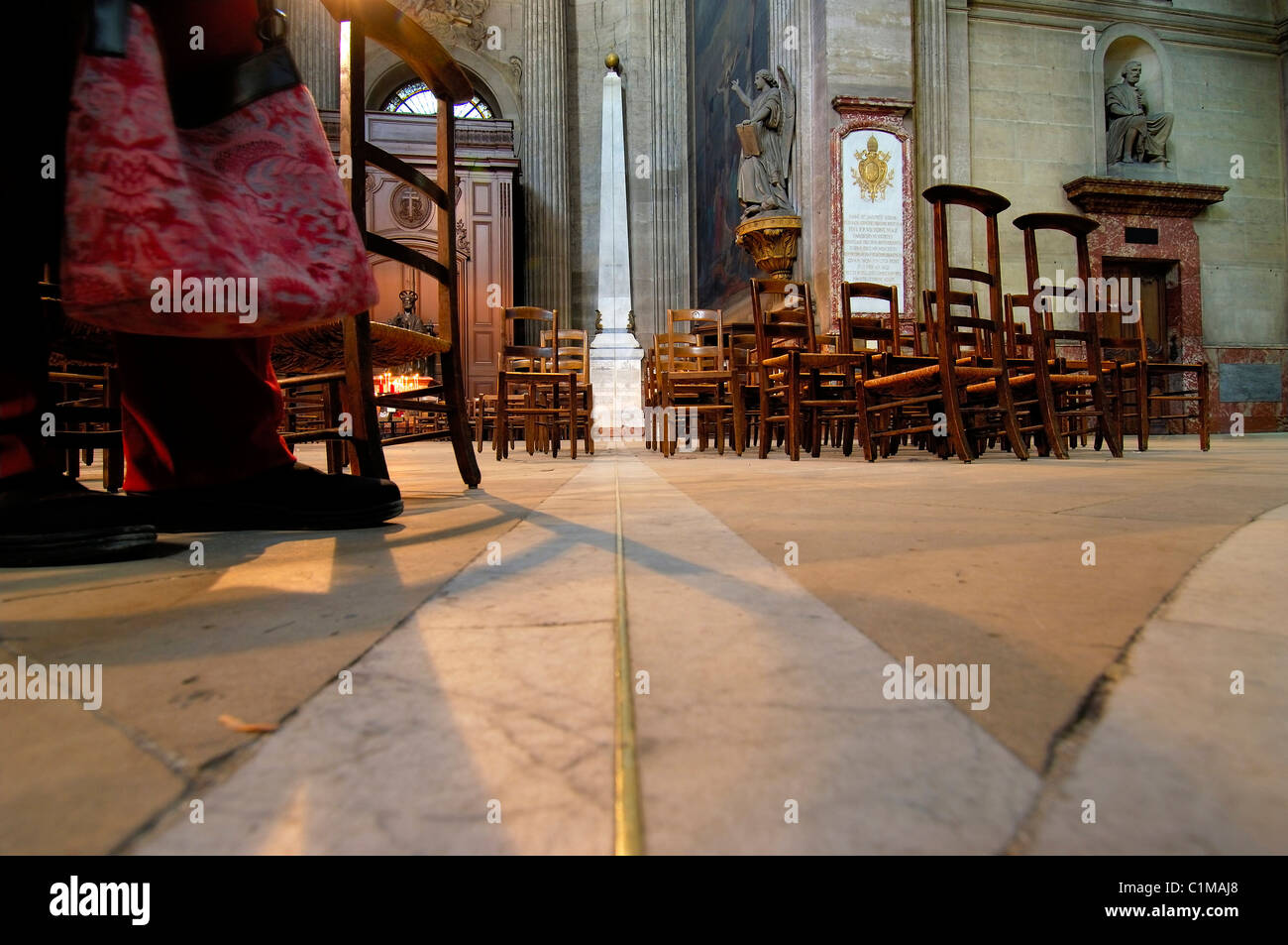 Obelisk and sundial hires stock photography and images Alamy