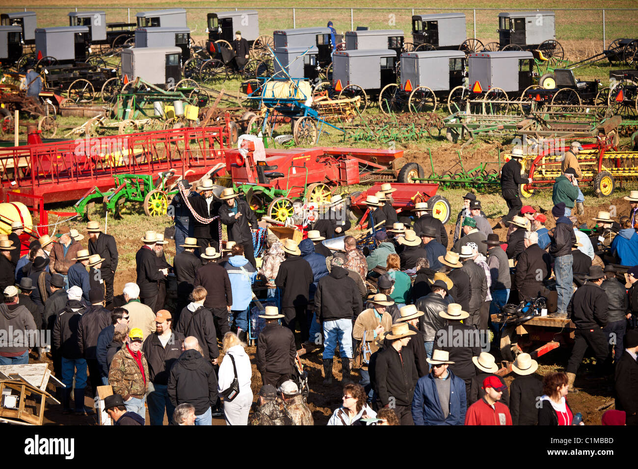 Overview of an Amish annual Mud Sale to support the Fire Department in
