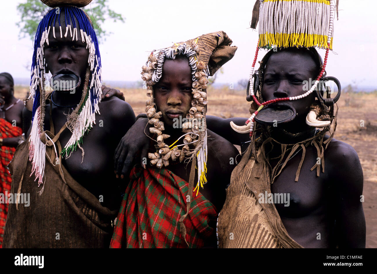 Ethiopia, the Omo valley, Mago national park, women of the mursi tribe ...