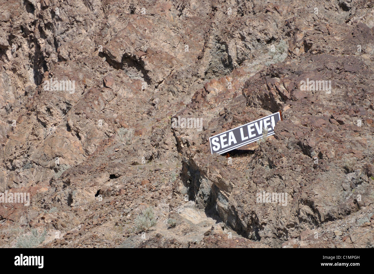 Sea level sign hi-res stock photography and images - Alamy