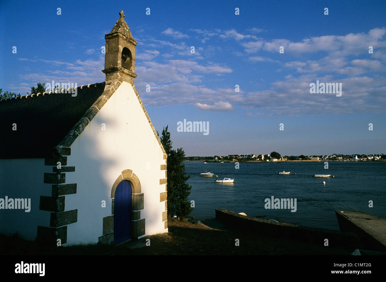 France, Morbihan, Etel River, Nestadio and the St Guillaume chapel