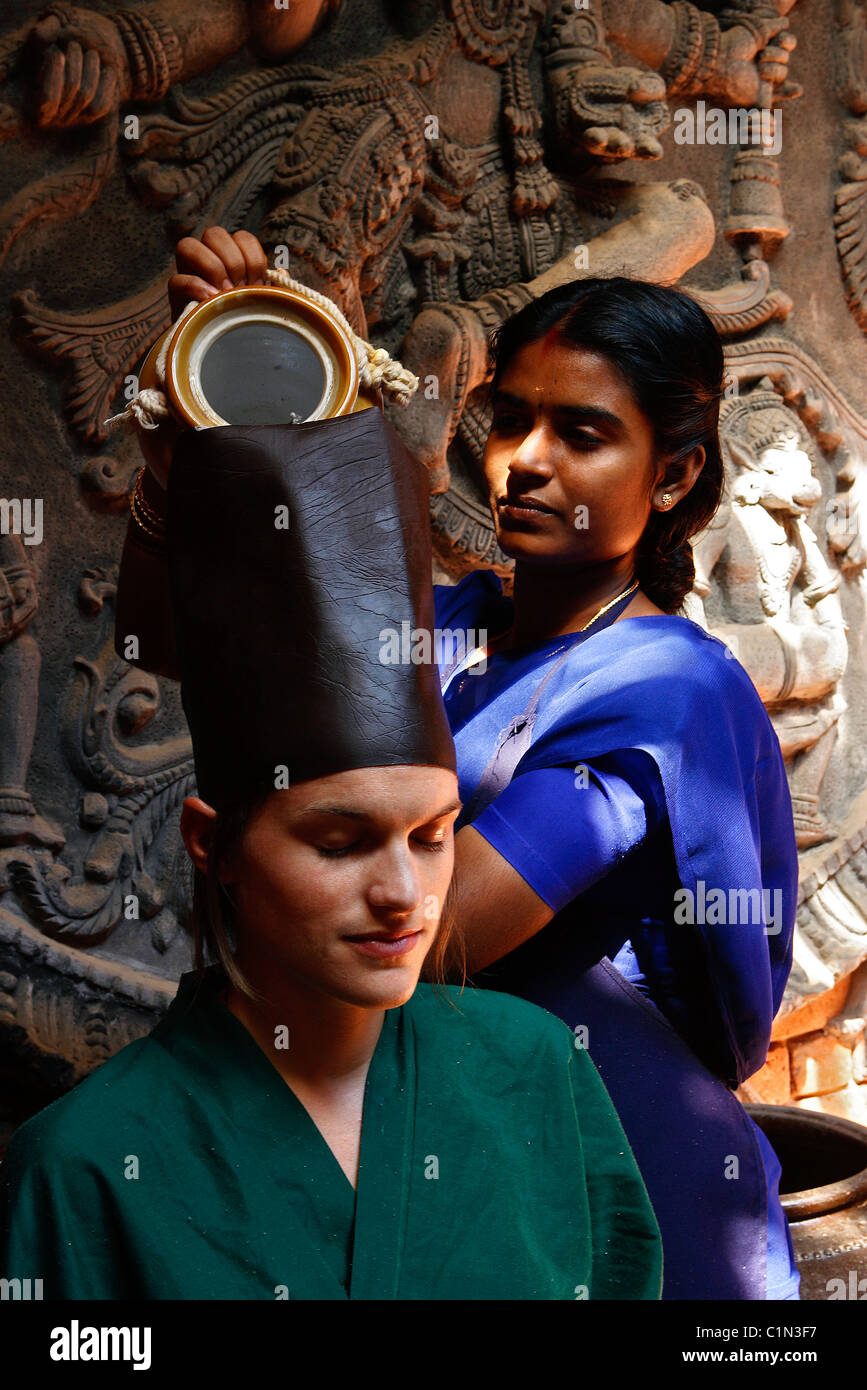 India, Kerala, Ayurveda, here the Sirovasthi Stock Photo Alamy