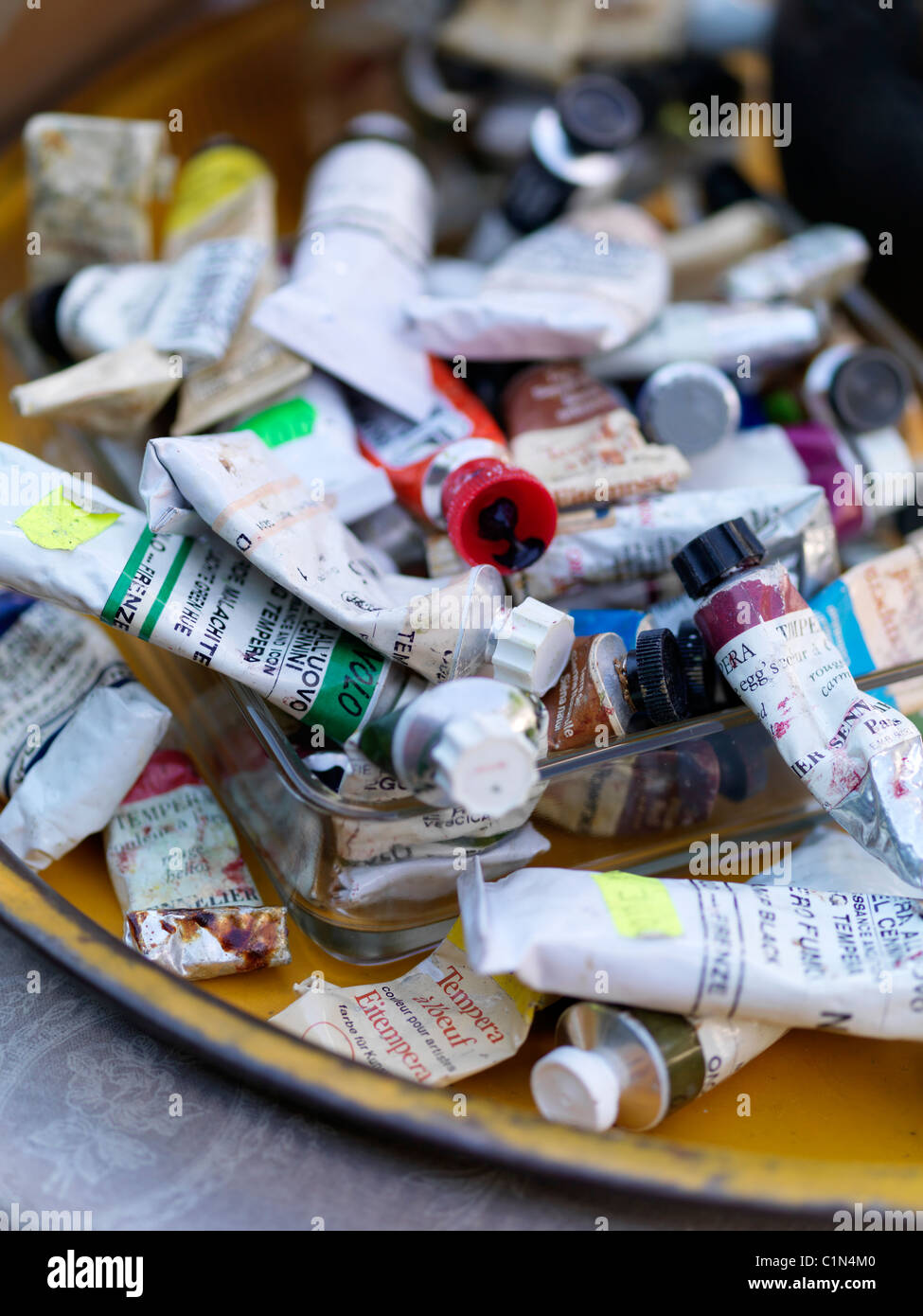 Oil paint colours hi-res stock photography and images - Alamy