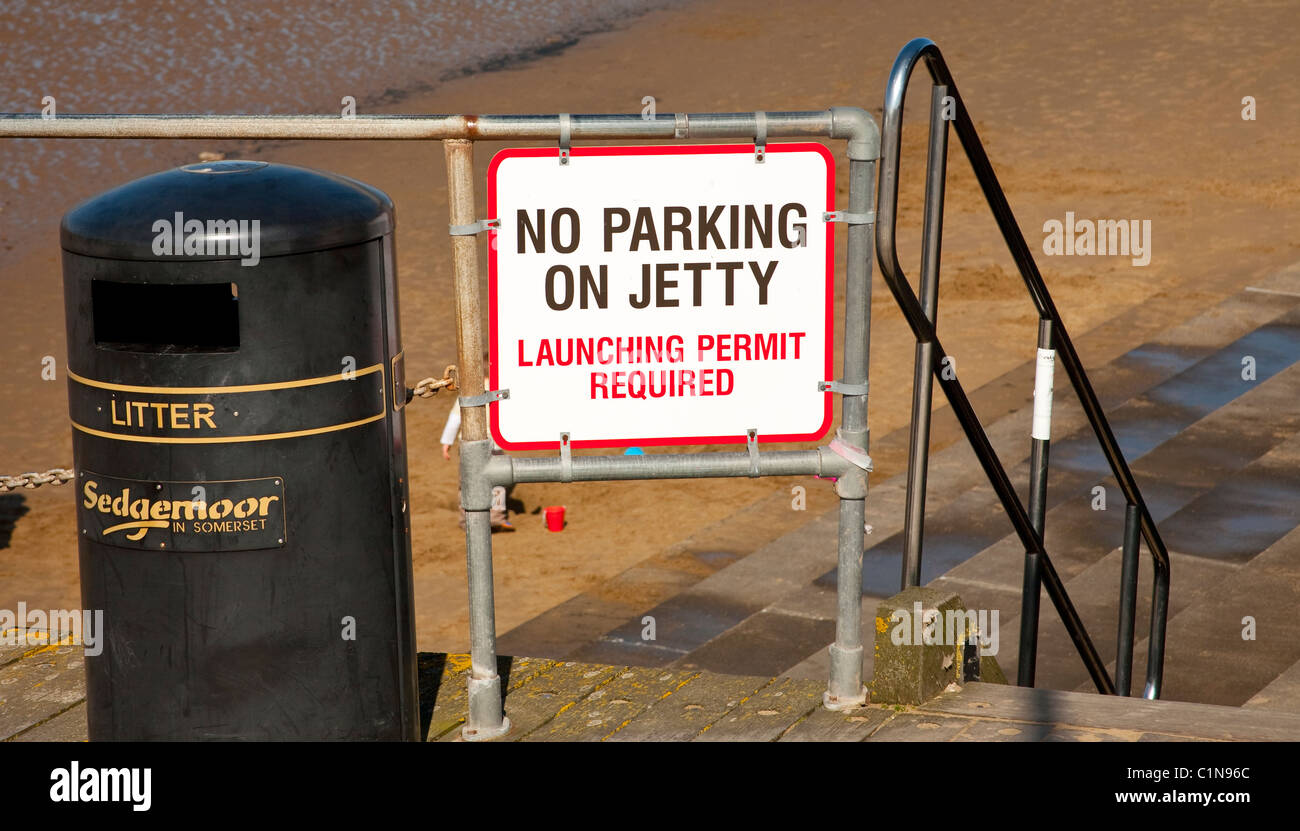 no parking on jetty sign and waste bin on burnham on sea promenade Stock Photo
