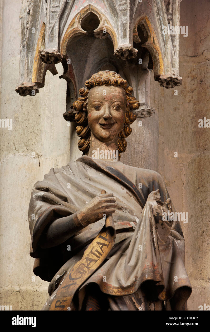 Statue angel annunciation archangel gabriel hi-res stock photography and  images - Alamy, image size:883x1390