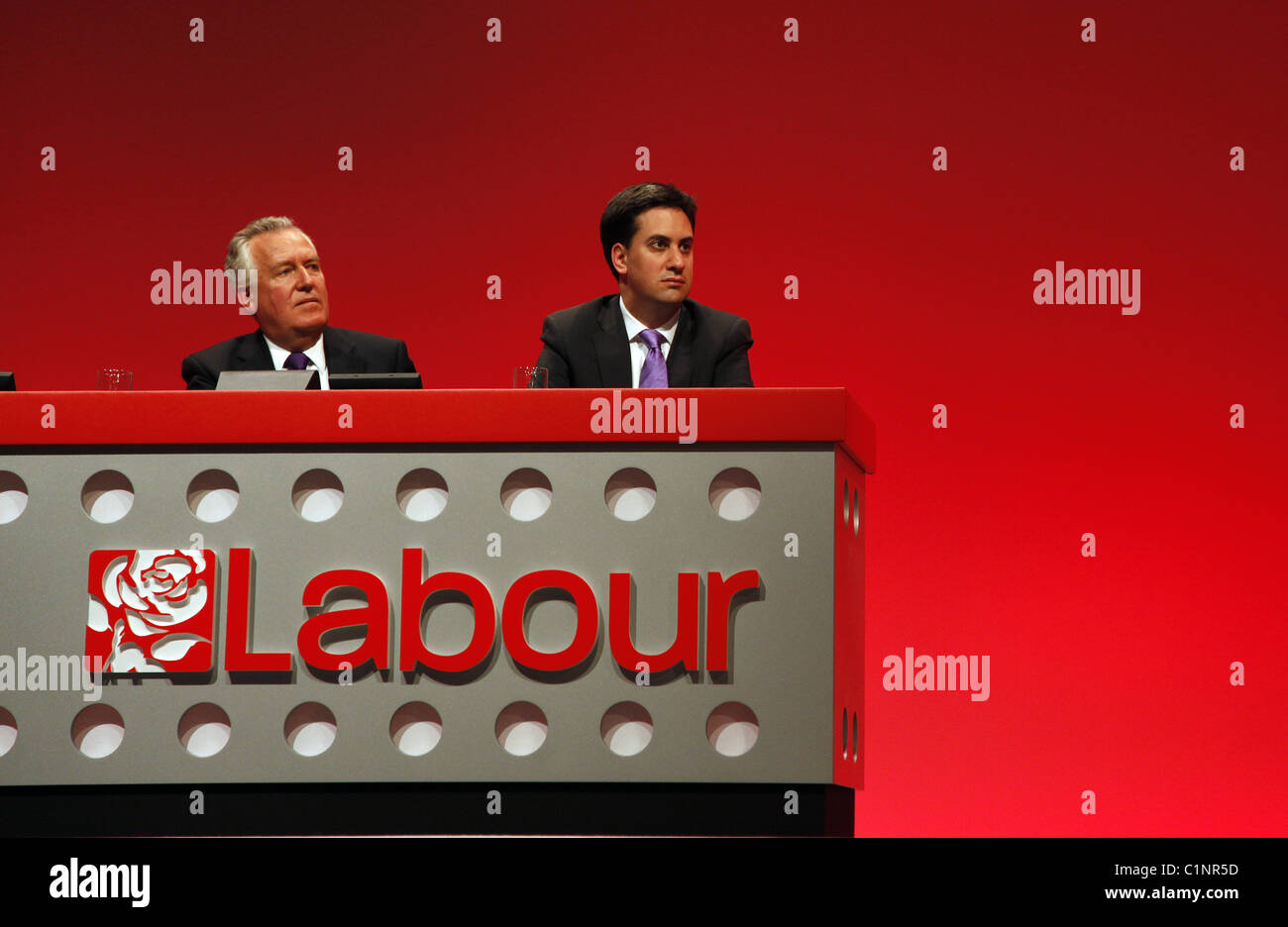 PETER HAIN MP & ED MILIBAND MP LABOUR PARTY SHADOW CABINET 26 September 2010 MANCHESTER CENTRAL MANCHESTER ENGLAND Stock Photo