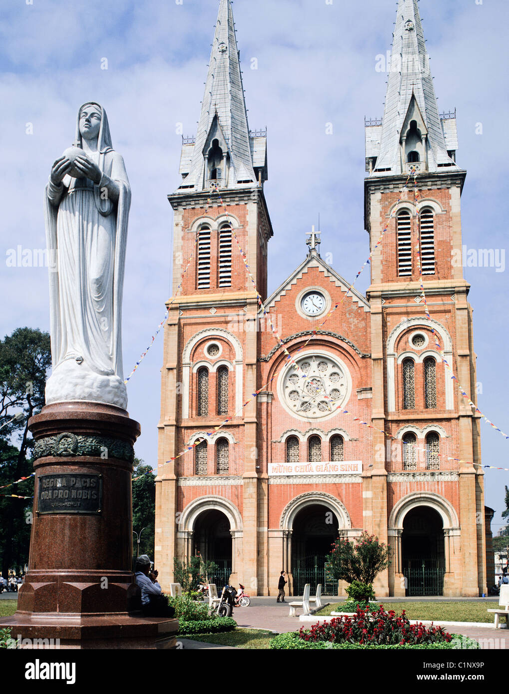 Notre Dame Cathedral. Ho Chi Minh city, Vietnam Stock Photo Alamy Notre Dame Cathedral. Ho Chi Minh city, Vietnam Stock Photo Alamy