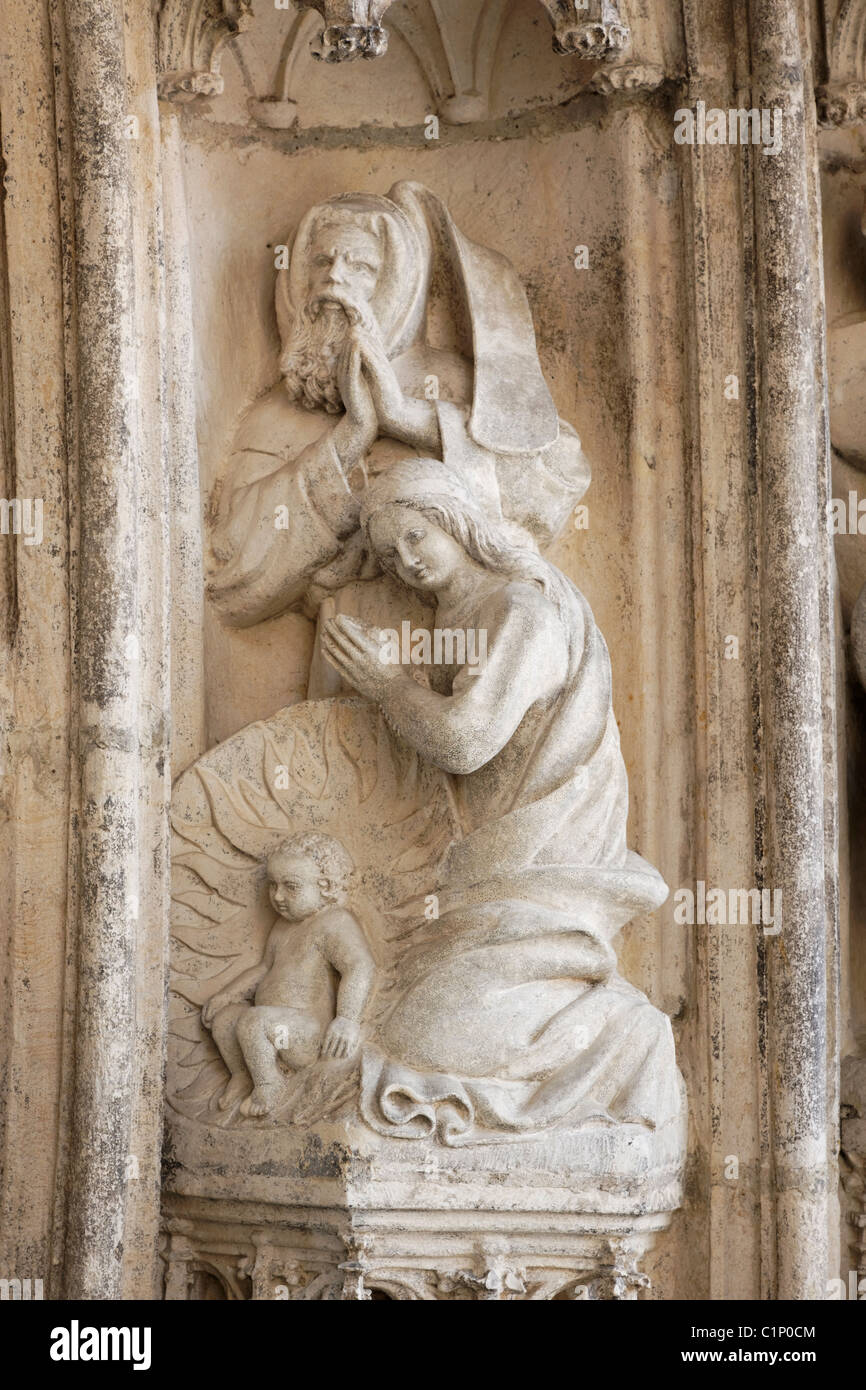 Regensburg, Dom St. Peter, Hauptportal, Gewändefiguren, Geburt Christi Stock Photo