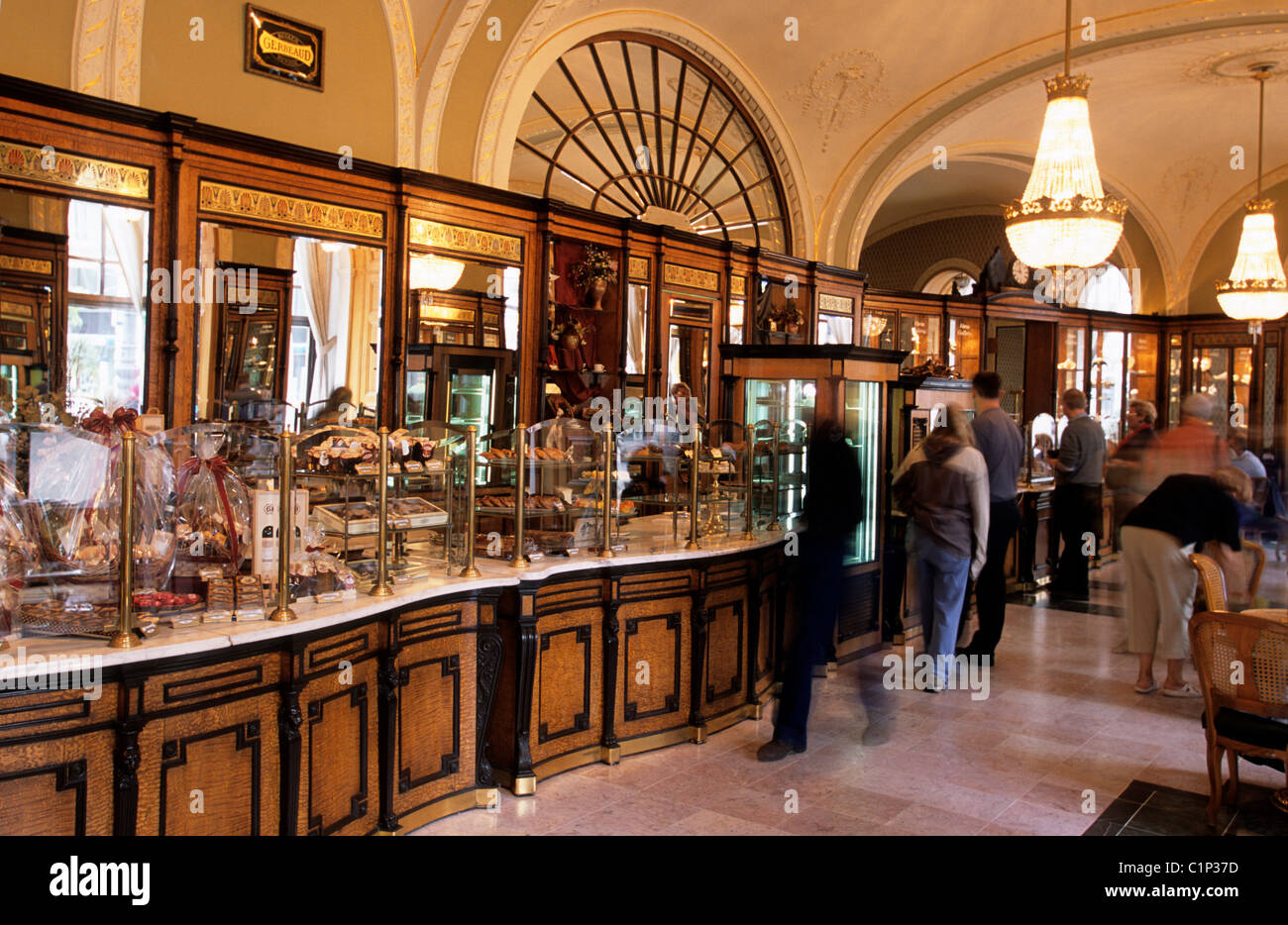Cake shop budapest hires stock photography and images Alamy