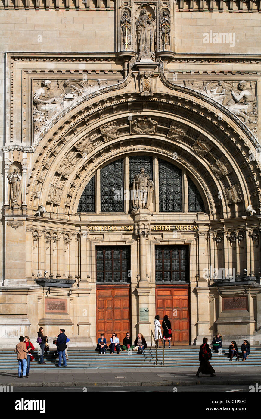 United Kingdom, London, South Kensington District, Victoria and Albert Museum entrance Stock Photo
