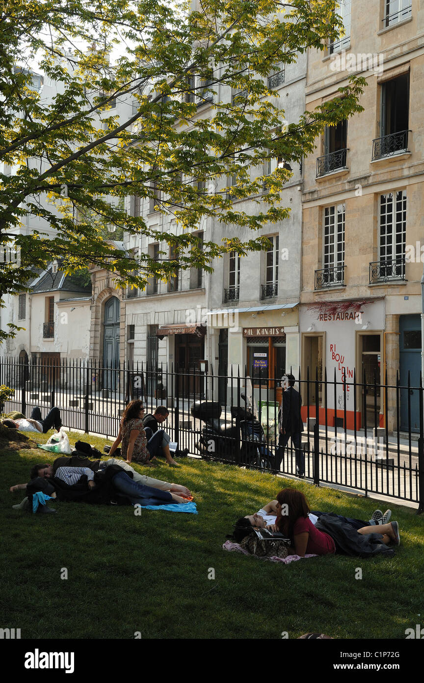 France, Paris, Quartier Latin, Rue Saint Julien Le Pauvre Stock Photo