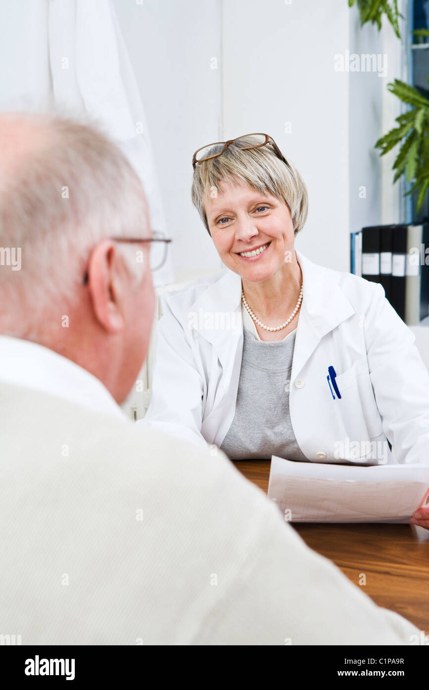 Old days doctor hi-res stock photography and images - Alamy